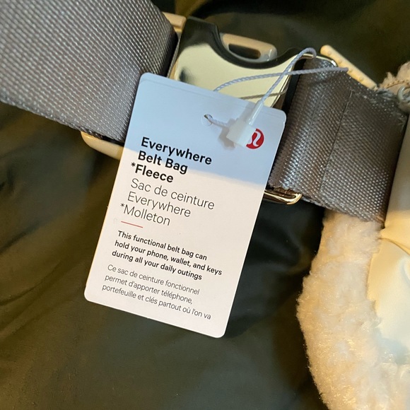 Lululemon Everywhere Fleece Belt Bag - Ivory - Picture 6 of 6
